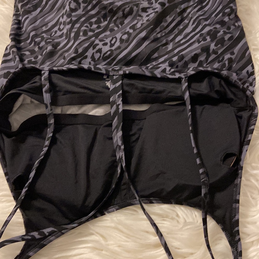 Pink Shirt/Workout size XL - Picture 9 of 9
